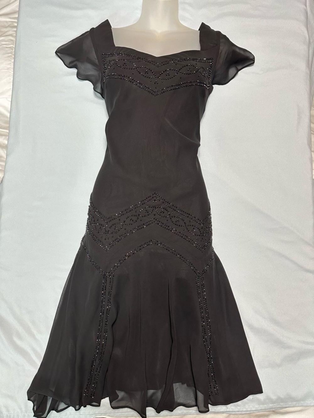 S.L. Fashions beaded flutter sleeve chiffon evening dress Size 8P